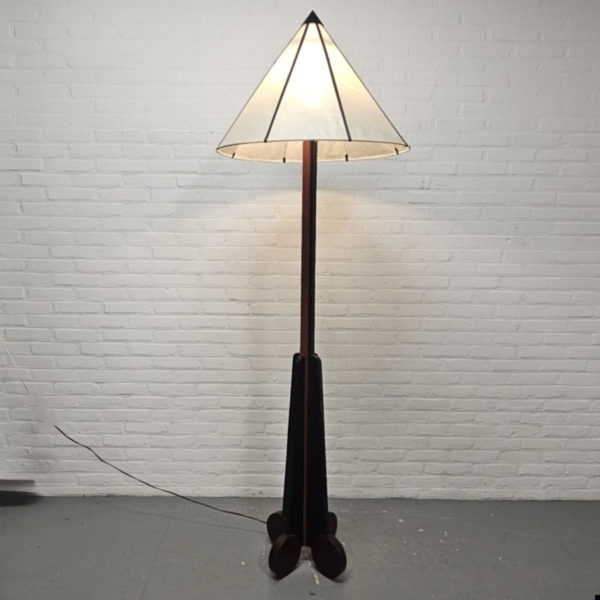 Amsterdamse school houten vloerlamp, Art Deco. Hoogte 210 cm - Afbeelding 3