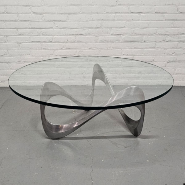 Duits glazen koffietafel 'Snake' ontwerp Knut Hesterberg. Diameter 110 cm