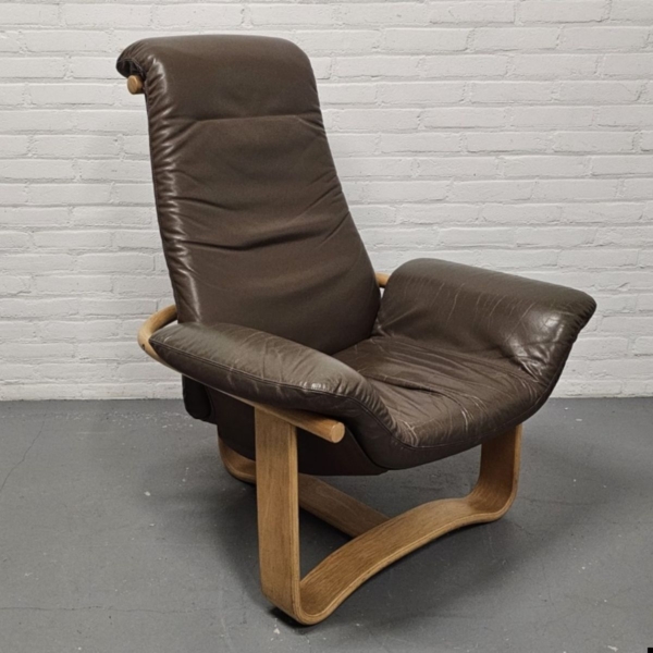 Westnofa Furniture Vestlandske leren fauteuil, model Mantra