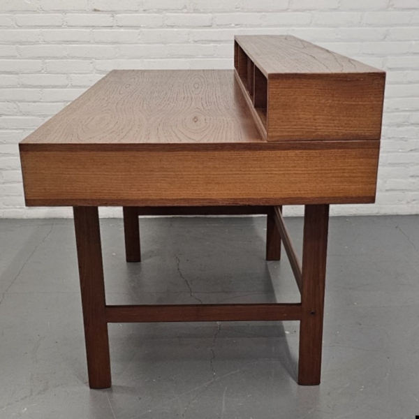 Deens vintage teakfineer Flip-Top bureau, Peter Løvig Nielsen voor Hedensted Mobelfabrik. Breedte 162 cm - Afbeelding 4