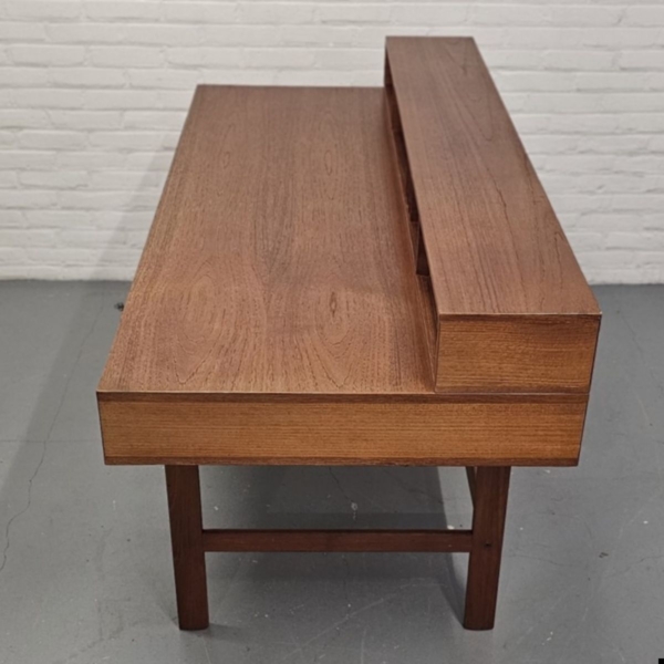 Deens vintage teakfineer Flip-Top bureau, Peter Løvig Nielsen voor Hedensted Mobelfabrik. Breedte 162 cm - Afbeelding 6