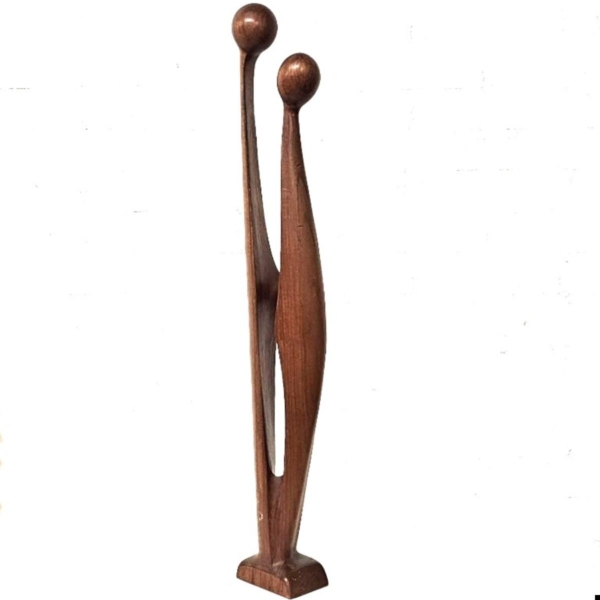 Teakhouten beeld van twee figuren, Simon Randers Denemarken, ca.1960. Hoogte 77 cm - Afbeelding 2