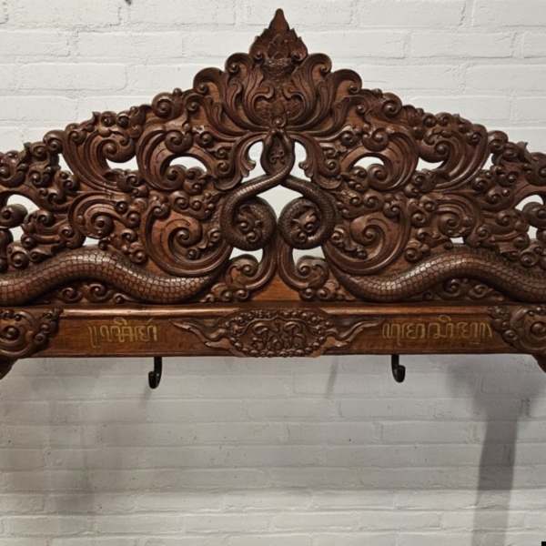 Imposant groot Indonesische gong of gamelan in rijk gestoken frame. Hoogte 153 cm - Afbeelding 8