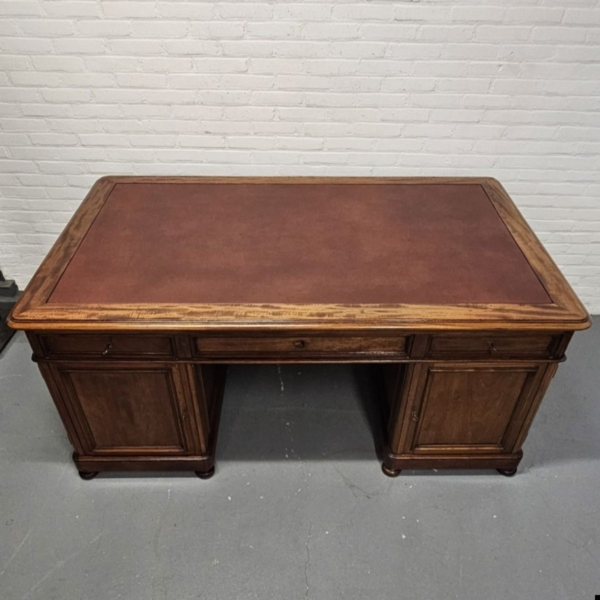 Engels mahonie schrijfbureau partnerdesk met lederen blad. 178 x 108 cm - Afbeelding 2